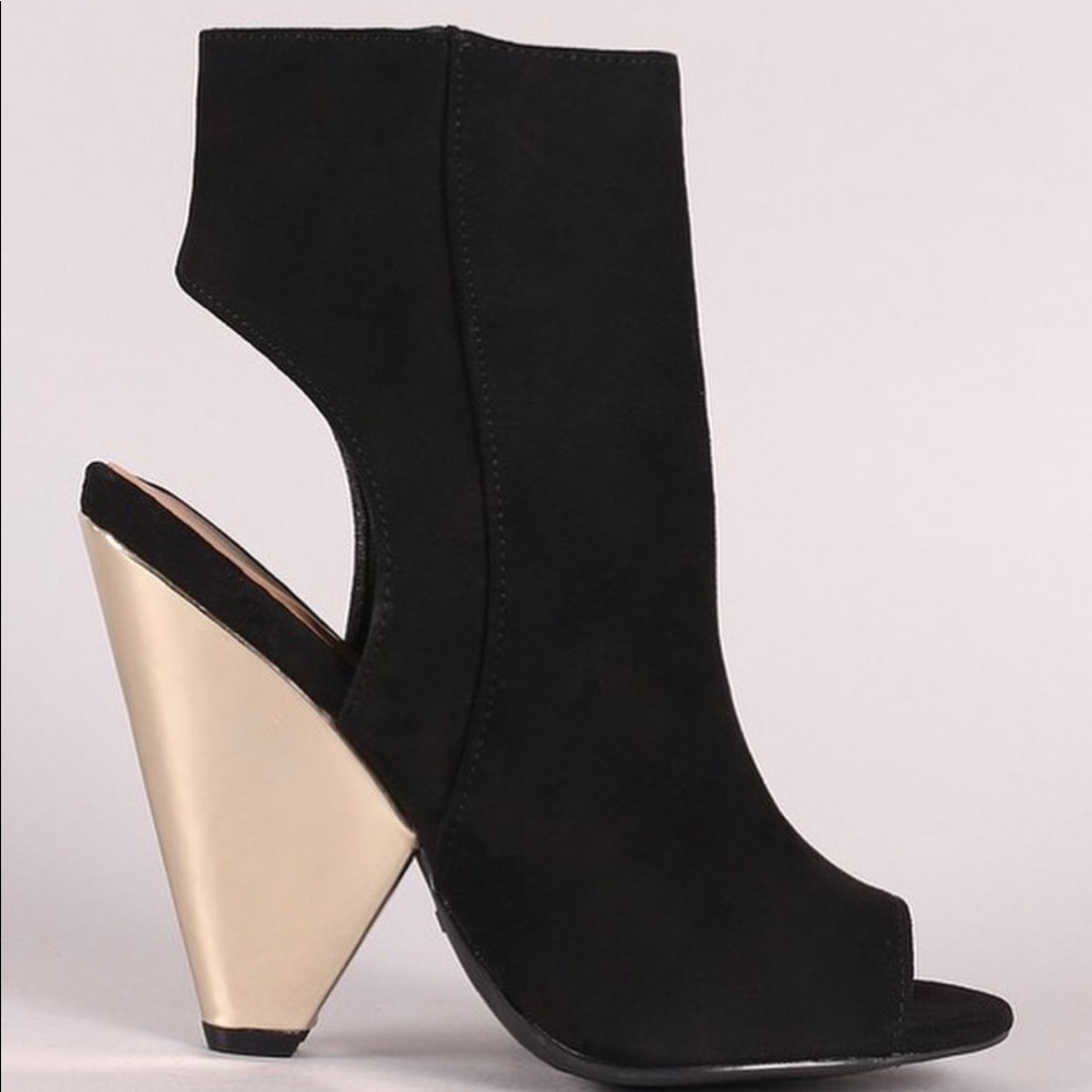 Peep toe